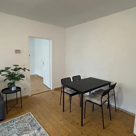 Apartment Schoene 3 Zimmerwohnung Altbau, Hochschulnah, Free Parking Aalen