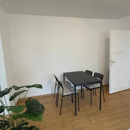 Schoene 3 Zimmerwohnung Altbau, Hochschulnah Apartamento
